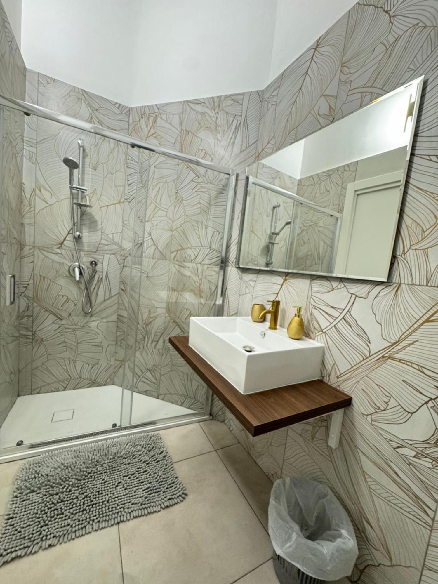 Bella 'mbriana Apartment Napoli Bagian luar foto